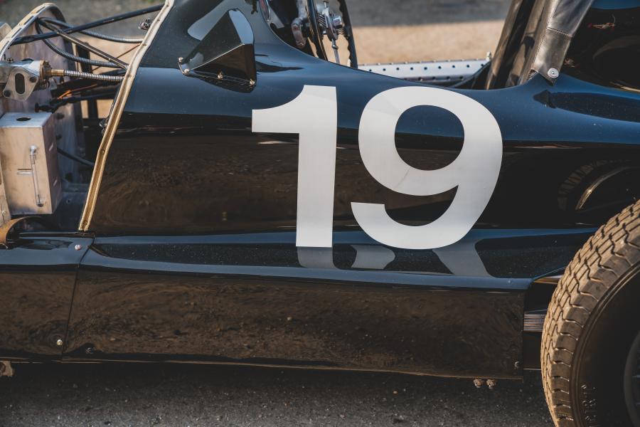 Детали экстерьера Alta 1&frac12;-Litre (52S) 1935 года  (фото 14 из 15)